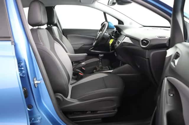 Opel Crossland X (2020) thumbnail 17