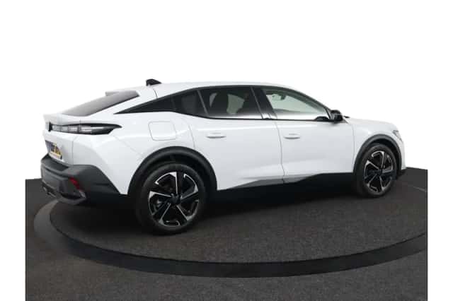 Peugeot 408 (2025) thumbnail 2