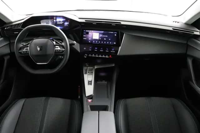 Peugeot 408 (2025) thumbnail 4
