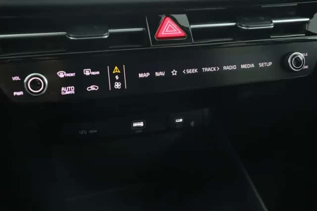 Kia Niro (2024) thumbnail 6