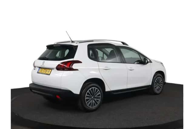 Peugeot 2008 (2018) thumbnail 2