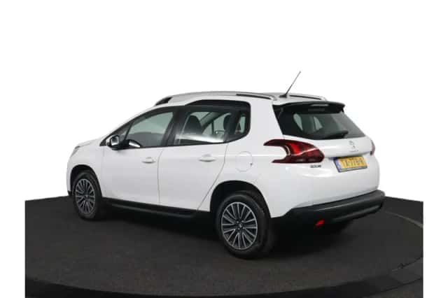 Peugeot 2008 (2018) thumbnail 12