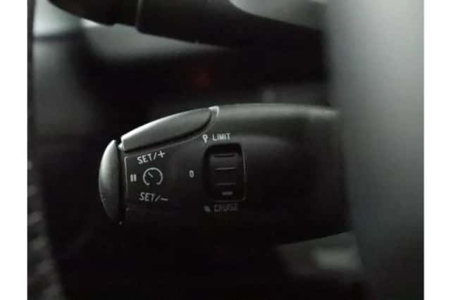 Peugeot 2008 (2018) thumbnail 40