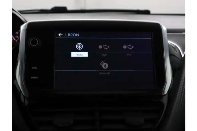 Peugeot 2008 (2018) thumbnail 41