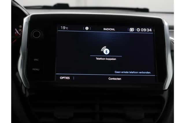 Peugeot 2008 (2018) thumbnail 43