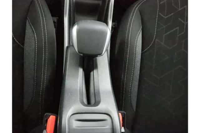 Peugeot 2008 (2018) thumbnail 47