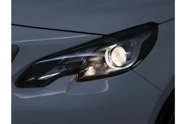 Peugeot 2008 (2018) thumbnail 52