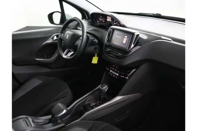 Peugeot 2008 (2018) thumbnail 53