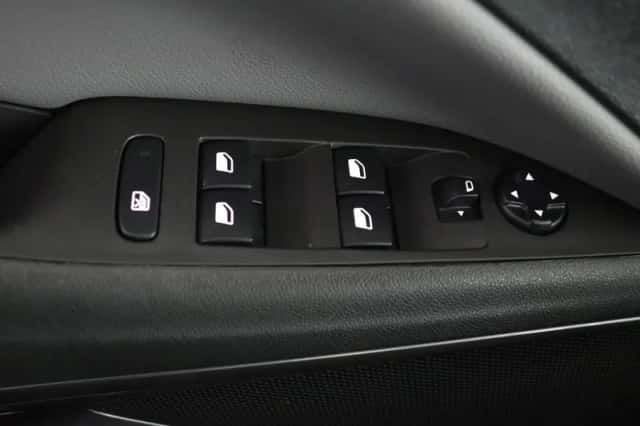 Opel Crossland X (2018) thumbnail 22