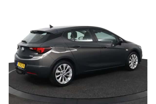 Opel Astra (2016) thumbnail 2
