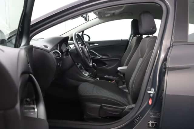 Opel Astra (2016) thumbnail 5
