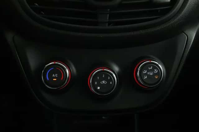 Opel Karl (2017) thumbnail 9