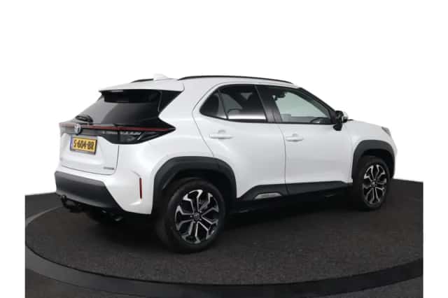 Toyota Yaris Cross (2023) thumbnail 2