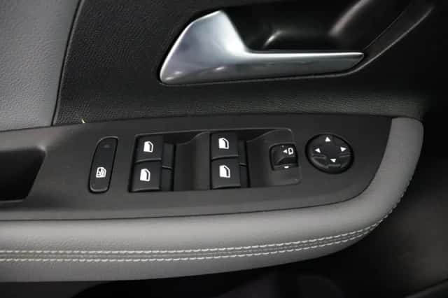 Opel Mokka (2021) thumbnail 23