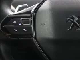 Peugeot 3008 (2023) thumbnail 17