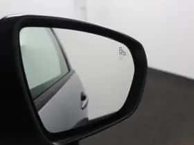 Peugeot 3008 (2023) thumbnail 35