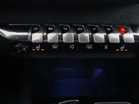 Peugeot 3008 (2023) thumbnail 7