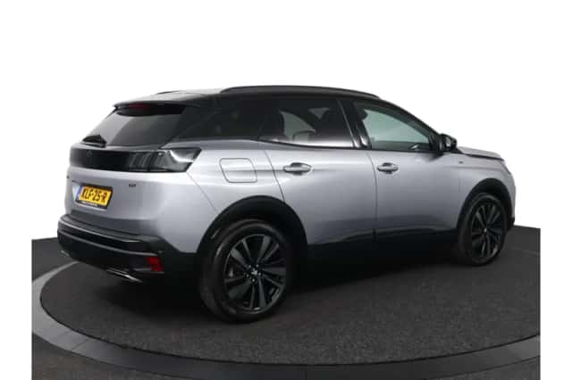 Peugeot 3008 (2023) thumbnail 2