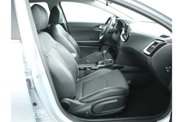 Kia Ceed Sportswagon (2024) thumbnail 18