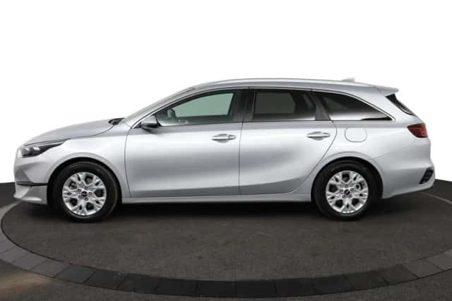 Kia Ceed Sportswagon (2024) thumbnail 3