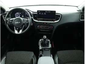 Kia Ceed Sportswagon (2024) thumbnail 4
