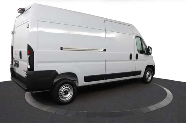 Opel Movano (2025) thumbnail 2