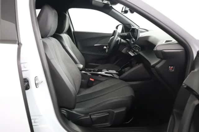 Peugeot 2008 (2025) thumbnail 17