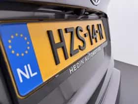 Toyota C-HR (2022) thumbnail 36