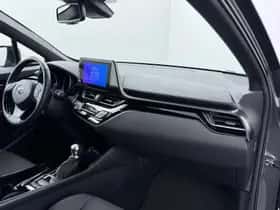 Toyota C-HR (2022) thumbnail 38
