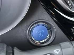 Toyota C-HR (2022) thumbnail 44
