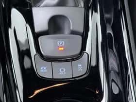 Toyota C-HR (2022) thumbnail 45