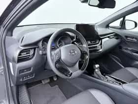 Toyota C-HR (2022) thumbnail 48
