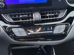Toyota C-HR (2022) thumbnail 7