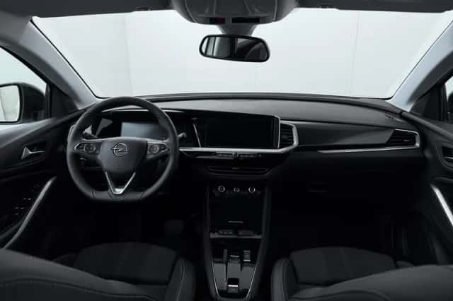 Opel Grandland (2024) thumbnail 4