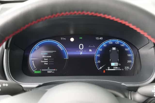Toyota Yaris Cross (2024) thumbnail 6