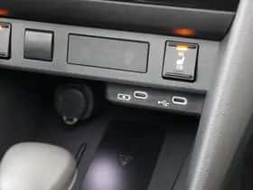Toyota Yaris Cross (2024) thumbnail 56