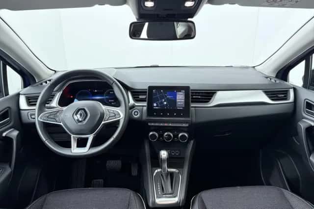 Renault Captur (2022) thumbnail 2
