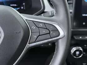 Renault Captur (2022) thumbnail 17
