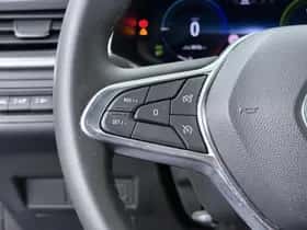 Renault Captur (2022) thumbnail 18