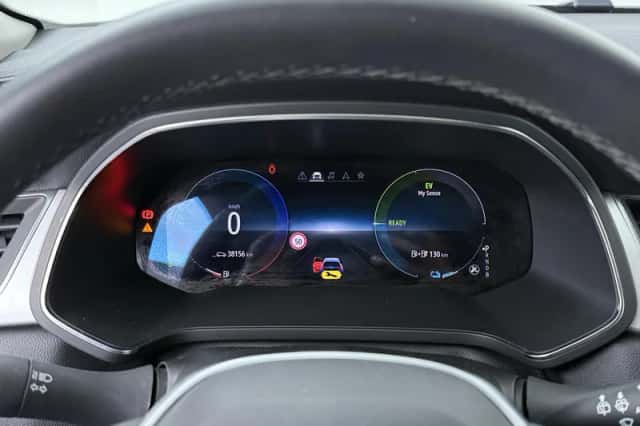 Renault Captur (2022) thumbnail 6