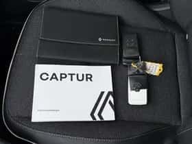 Renault Captur (2022) thumbnail 10