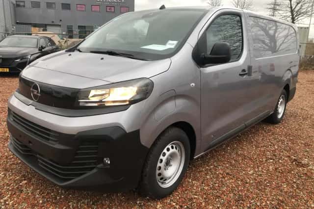 Opel Vivaro-e (2025) thumbnail 3