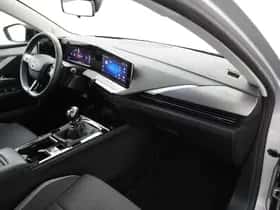 Opel Astra (2023) thumbnail 36