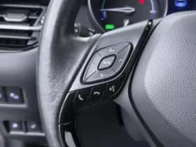 Toyota C-HR (2021) thumbnail 18