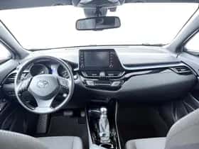 Toyota C-HR (2021) thumbnail 4