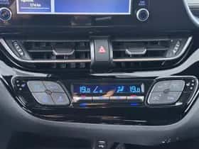 Toyota C-HR (2021) thumbnail 7