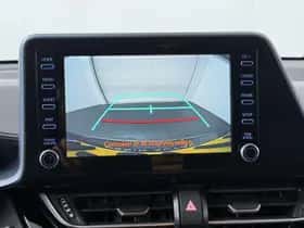 Toyota C-HR (2021) thumbnail 9