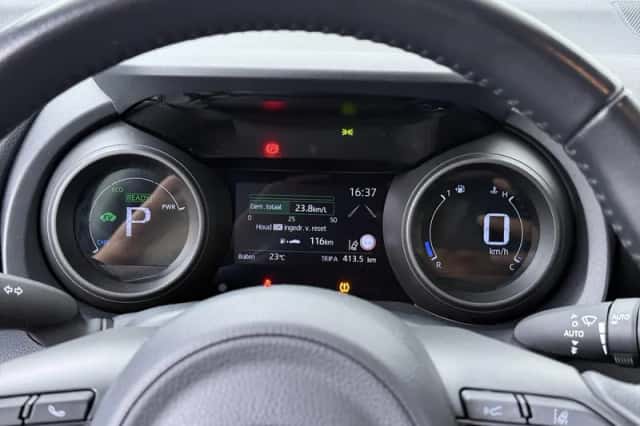 Toyota Yaris (2020) thumbnail 6