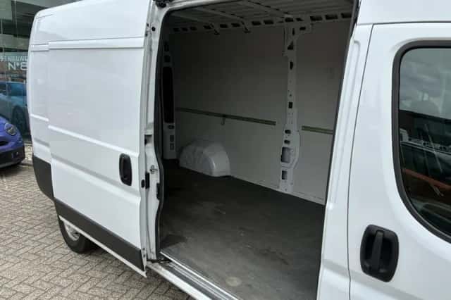 Opel Movano (2024) thumbnail 3