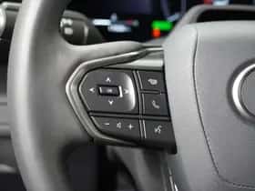 Lexus LBX (2024) thumbnail 27